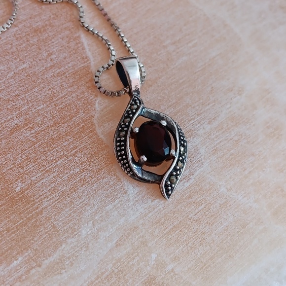 Sterling Silver Box Chain Glass Red Stone Marcasite Pendant Necklace - Picture 4 of 12